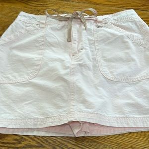 Gloria Vanderbilt pink skirt, size 14.  Great used condition.